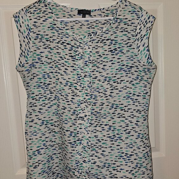 Fishy Button up - Picture 1 of 2